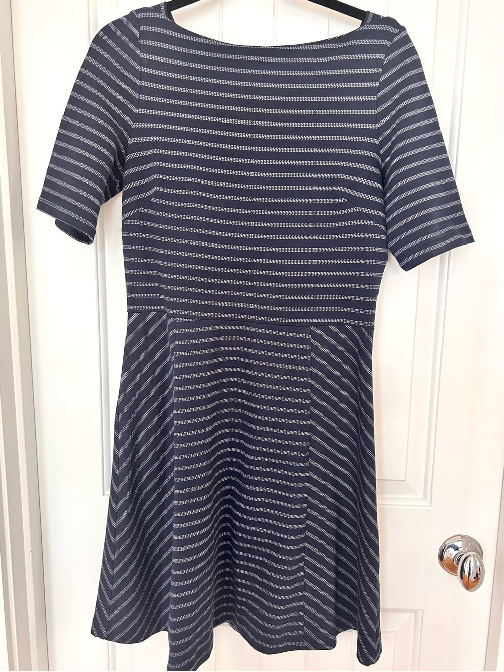 Banana Republic Navy Striped Fit & Flare Dress Sz 8 Short Sleeve A-Line
